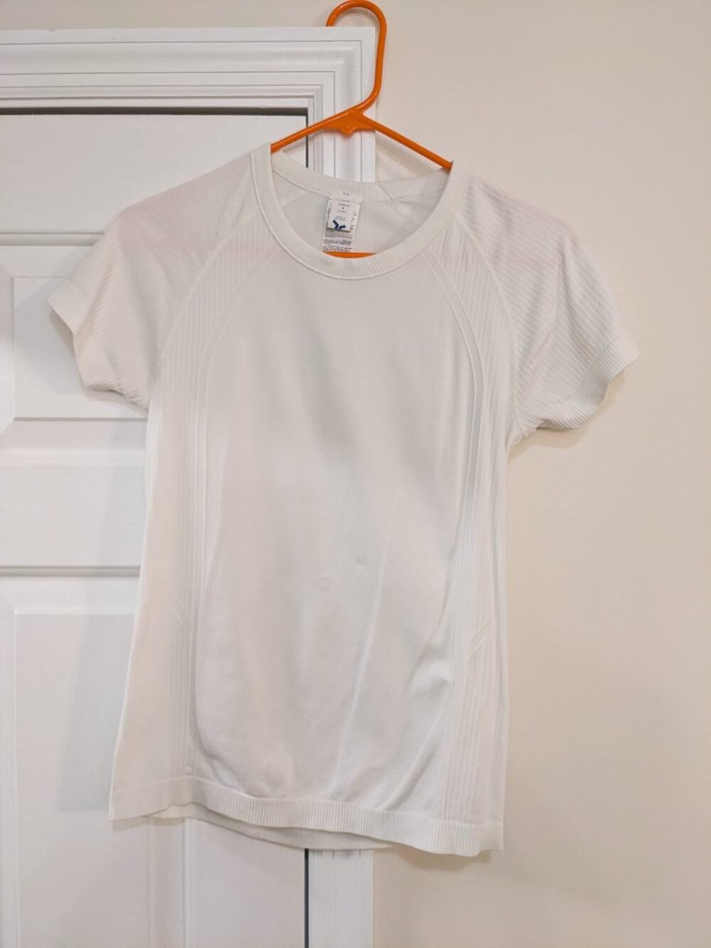 NWOT Old Navy Active Top